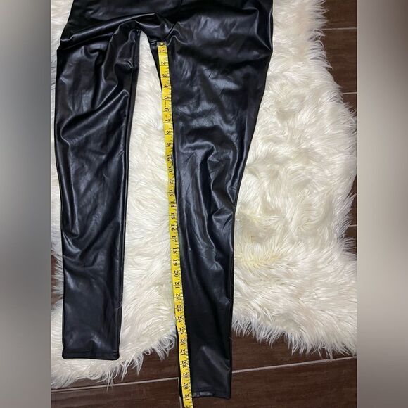 Hot & Delicious black faux leather bustier jumpsuit sz Large - Picture 6 of 9